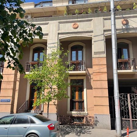 Siqvaruli Tbilisi Esterno foto