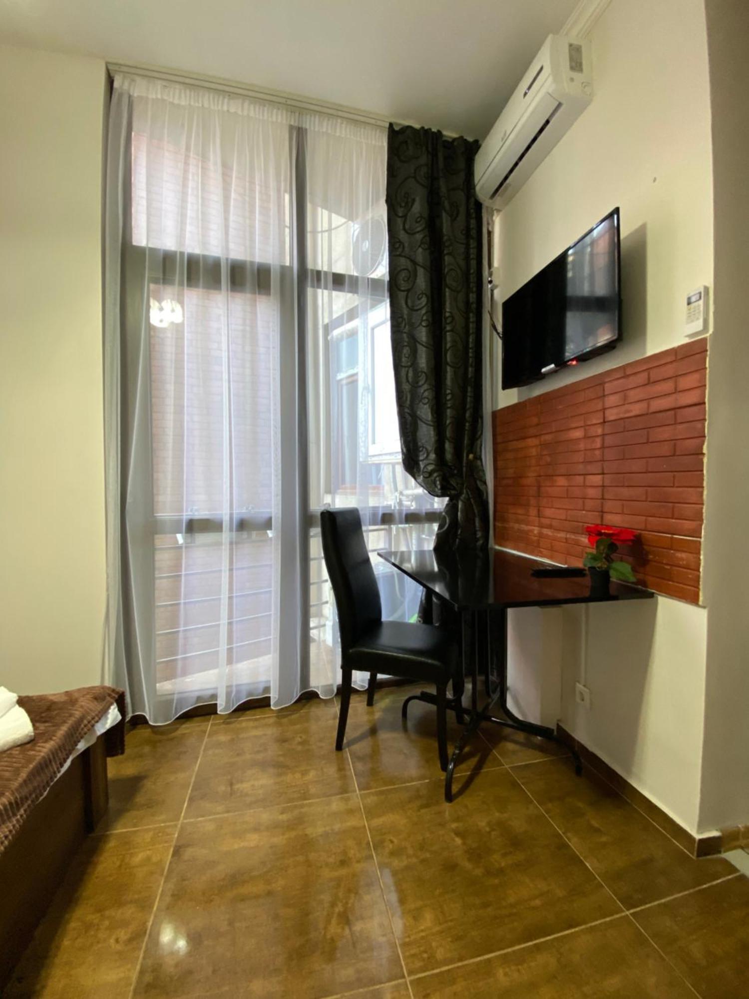 Siqvaruli Tbilisi Esterno foto