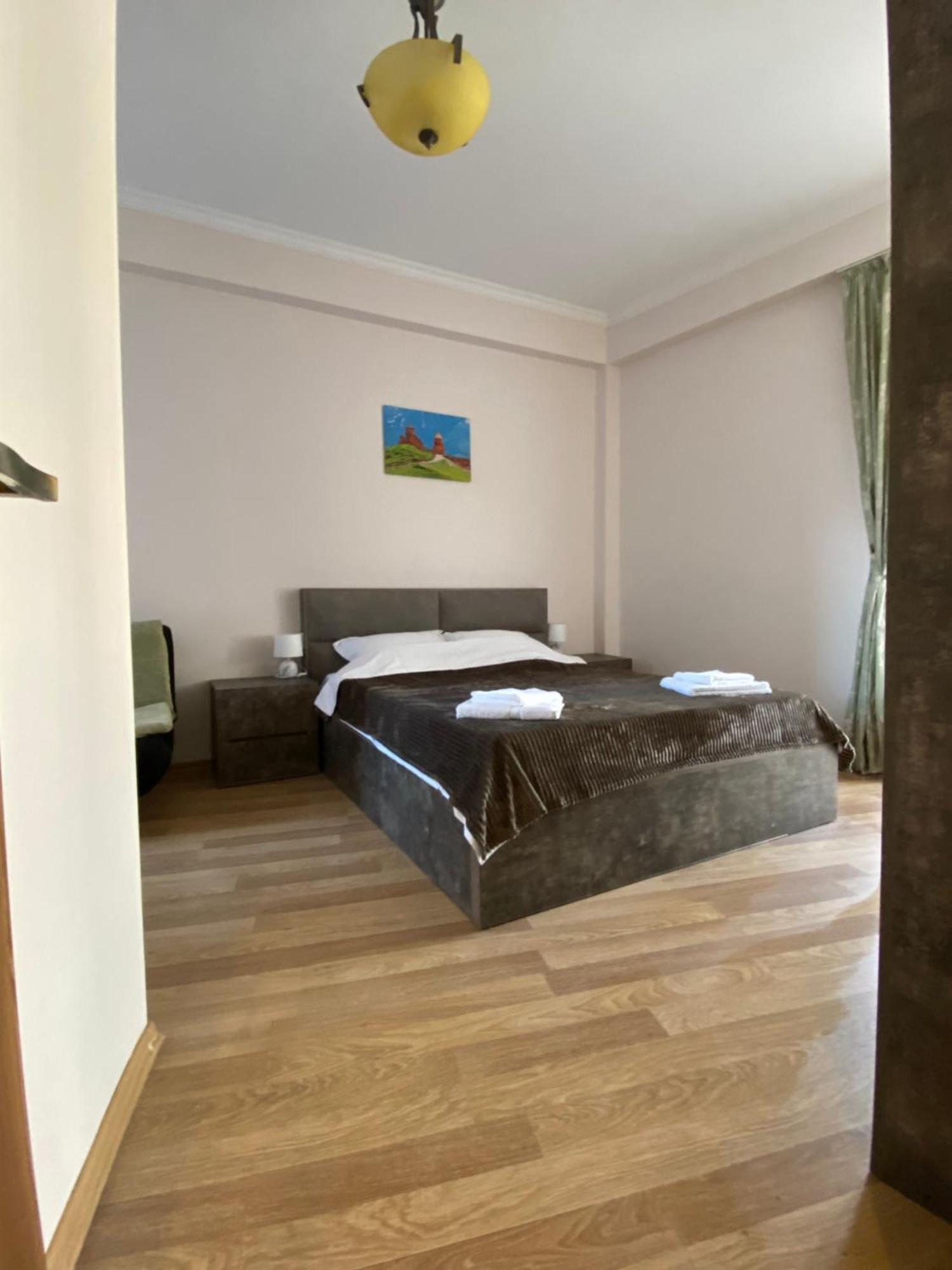 Siqvaruli Tbilisi Esterno foto
